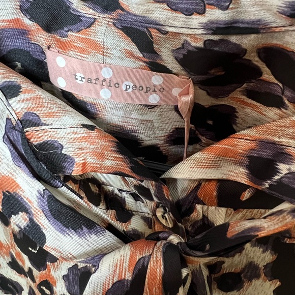 Traffic People NWT Self Tie Leopard Print Blouse S - Picture 2 of 8